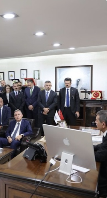Bakan Yusuf Tekin'in Çiğli Belediyesi ziyareti